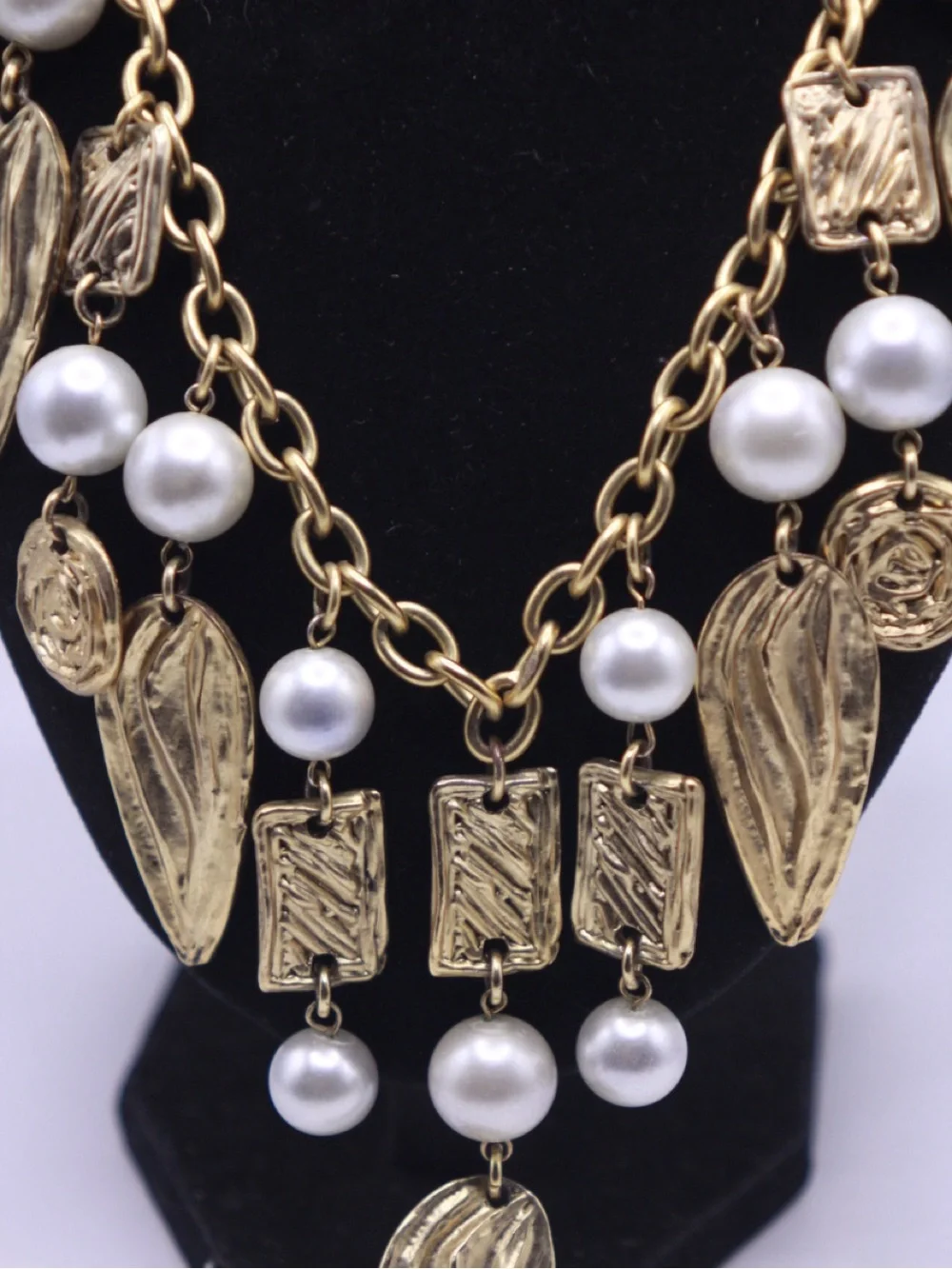Gold-Tone Statement Necklace White Faux Pearl Dingle Dangles toggle clasp 19”